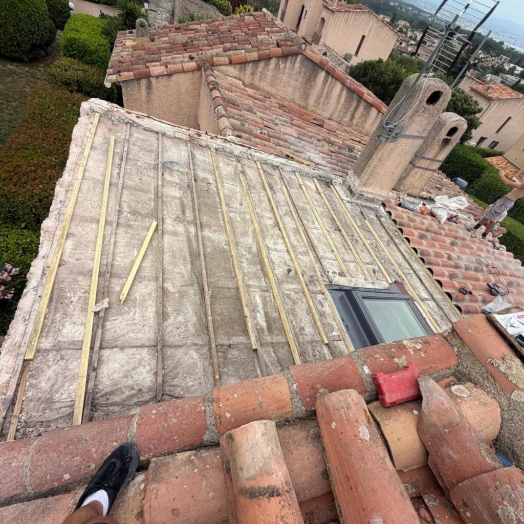 Chantier de toiture à Écublens