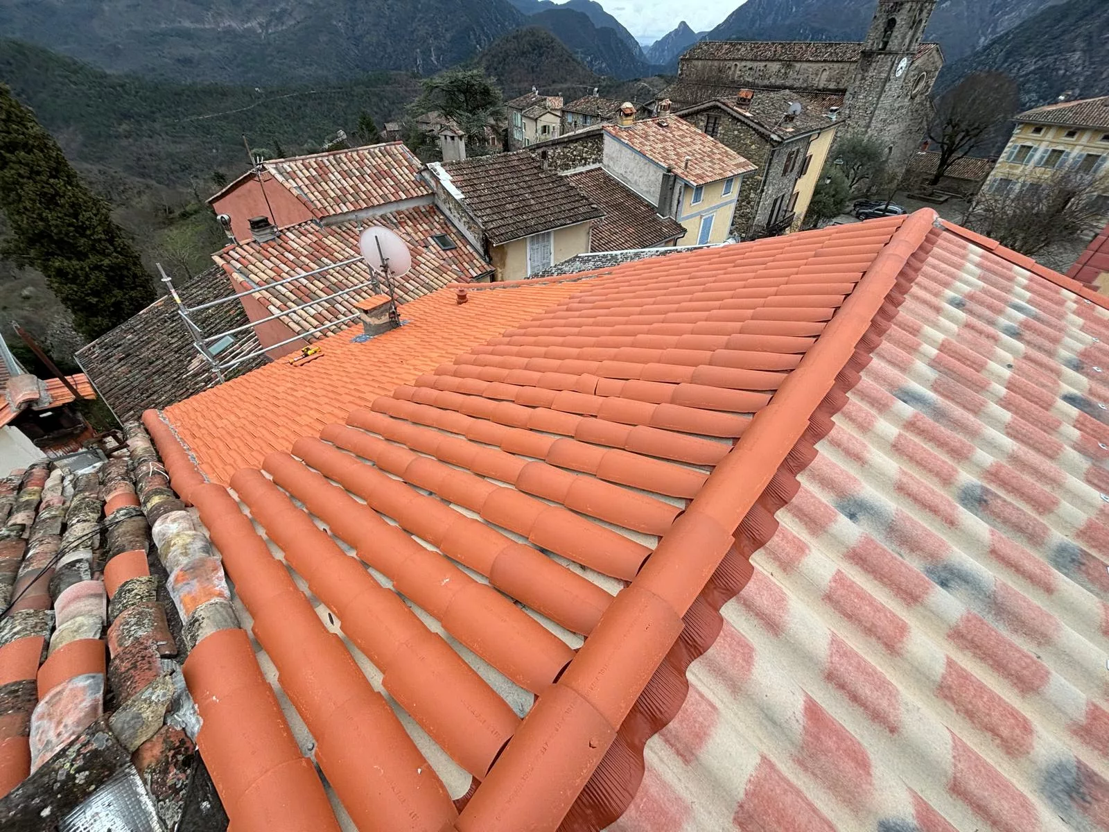 Travaux de couverture à Crissier, canton de Vaud